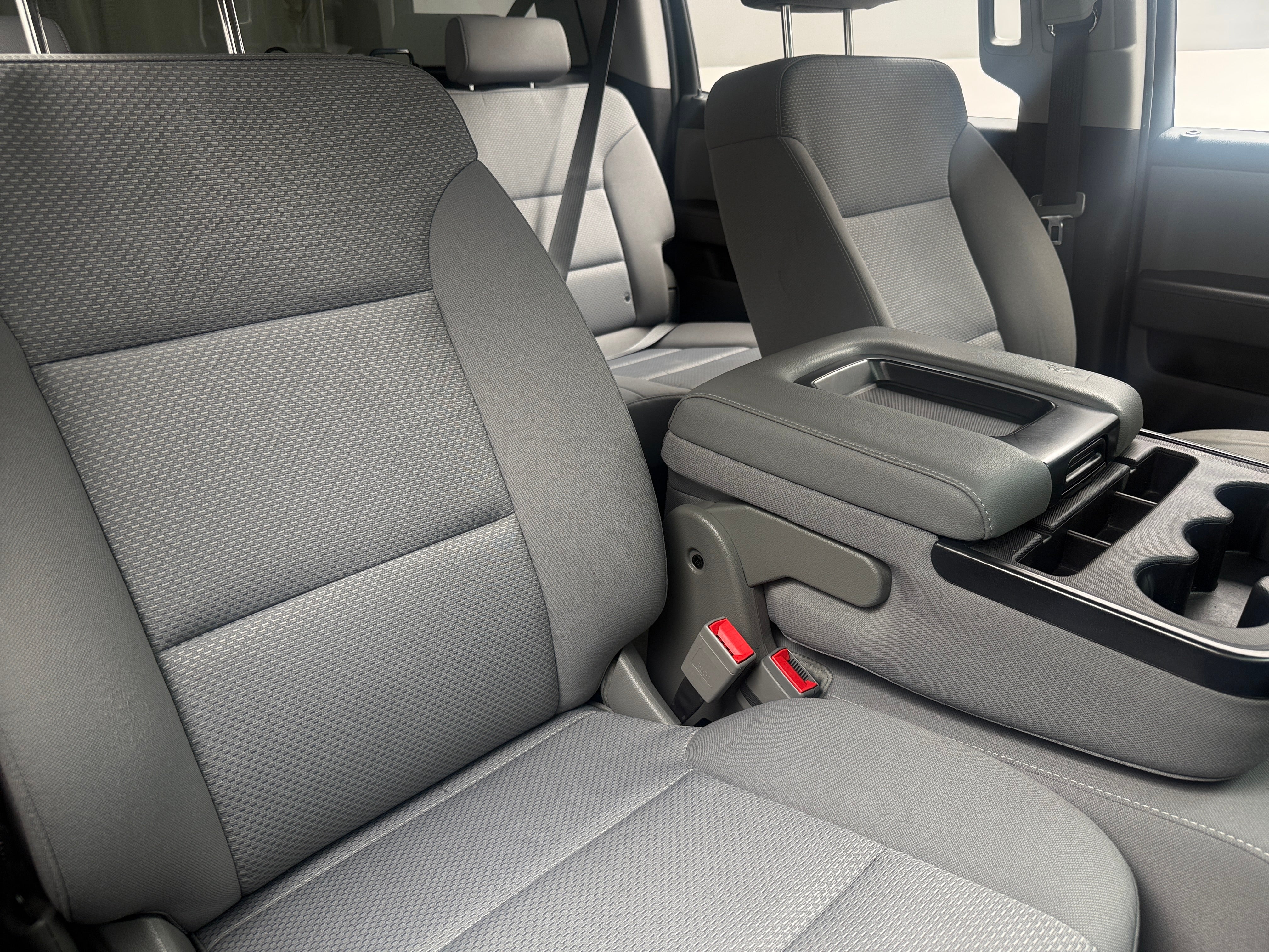 chevrolet silverado 1500 2018 3GCUKNEH6JG220358 image chevrolet silverado 1500 2018 3GCUKNEH6JG220358 image